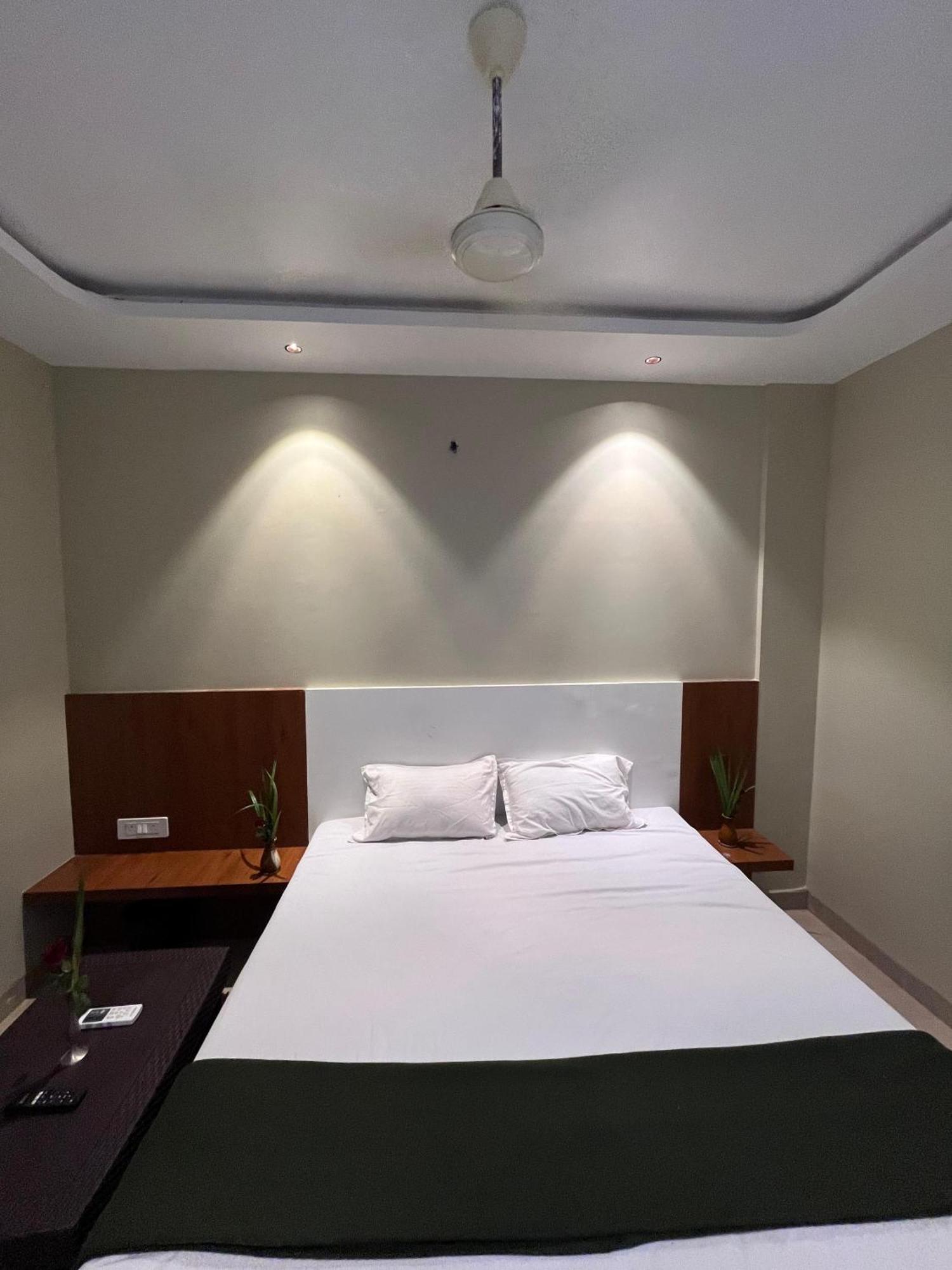 Hotel Sun Lodging Bhiwandi Ngoại thất bức ảnh